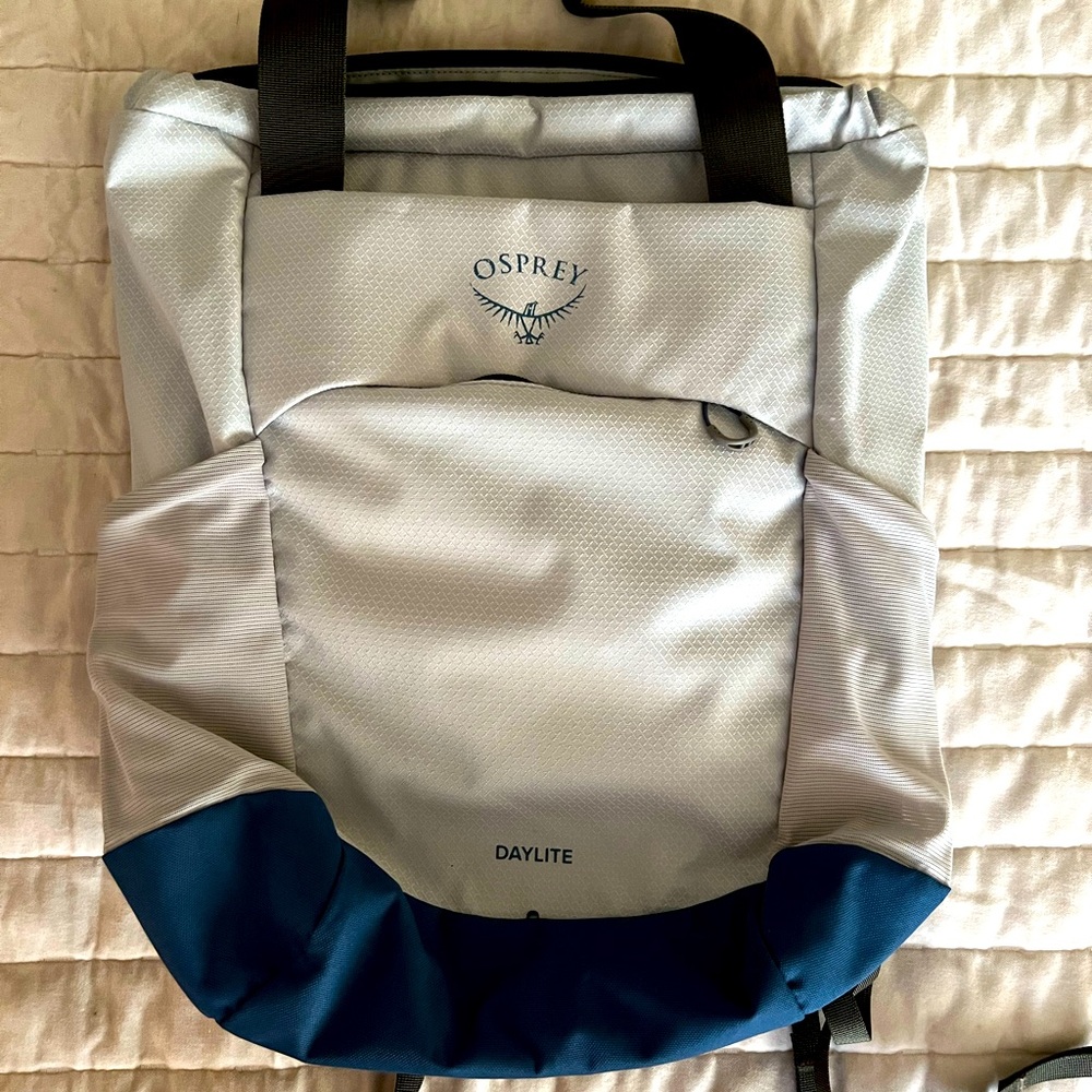 Osprey Daylite Tote in Aluminum - New with tags